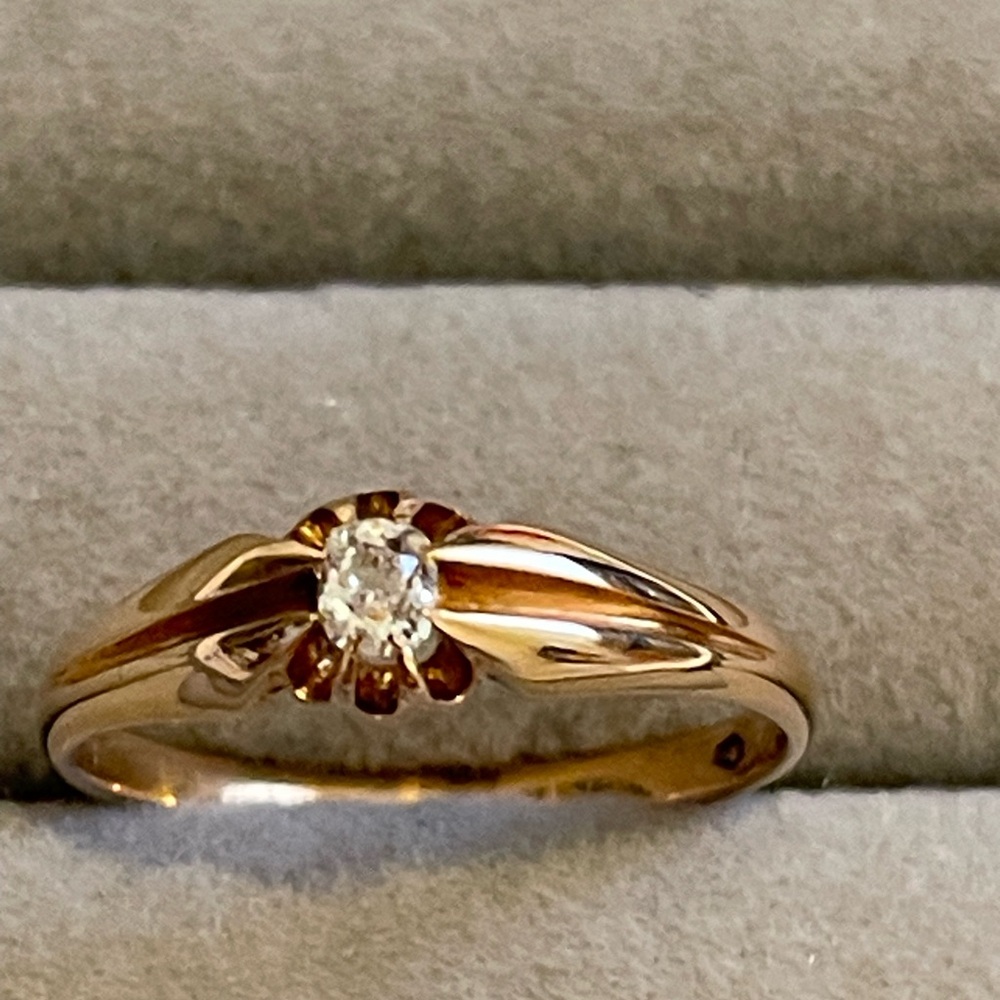 Classic Antique Old Cut Diamond Solitaire approximately .17–.20 Crt. ring size 9 - Picture 3 of 9